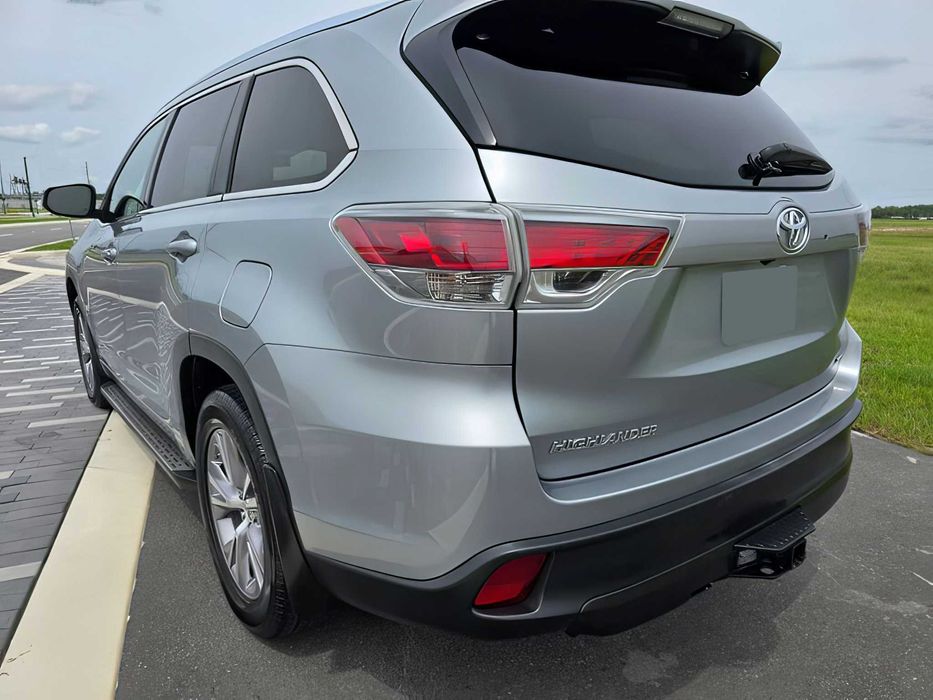 Toyota Highlander      2015
