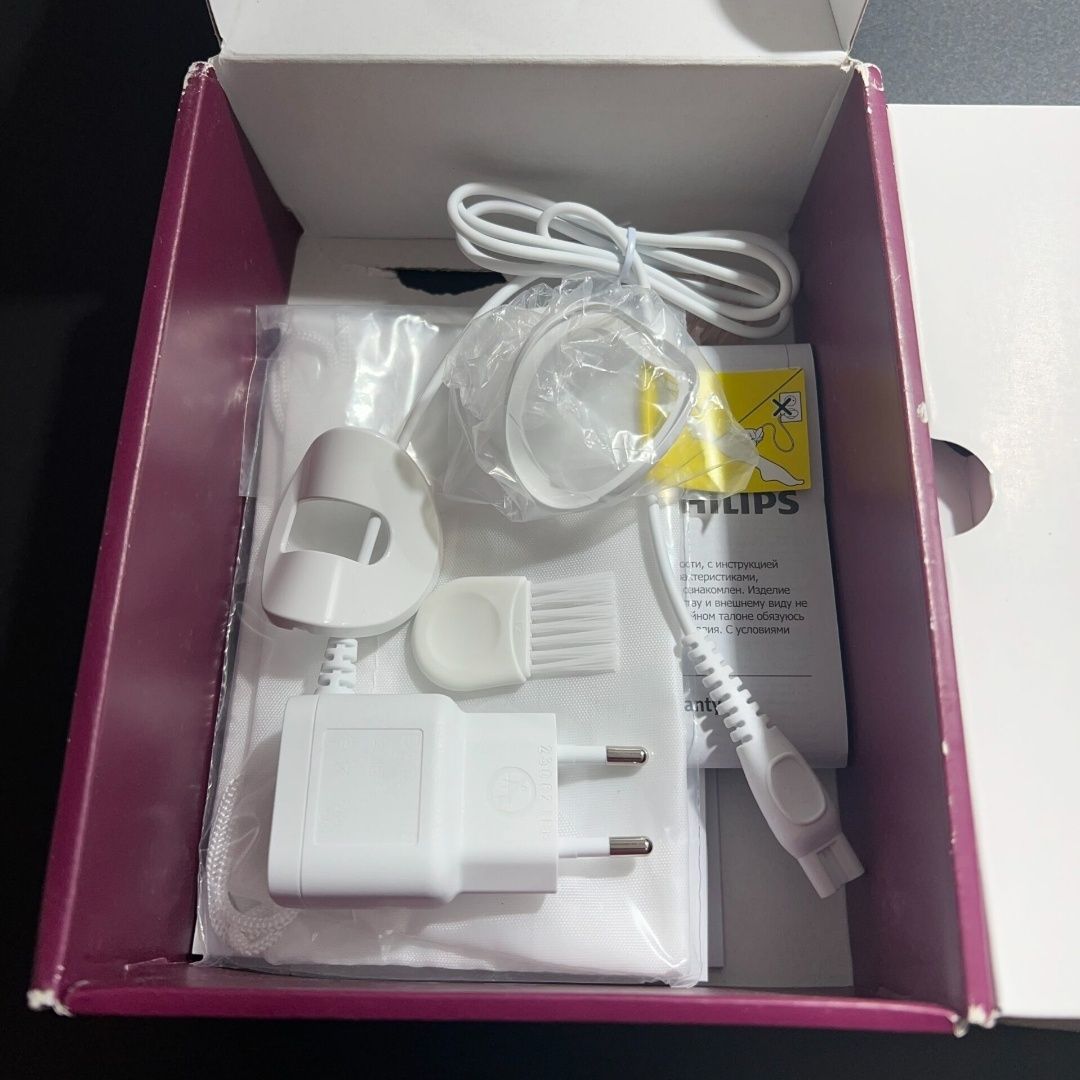 Philips Depilator z serii 8000, bezprzewodowy depilator na mokro i na