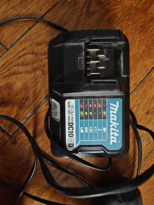 Шуруповерт Makita df333d