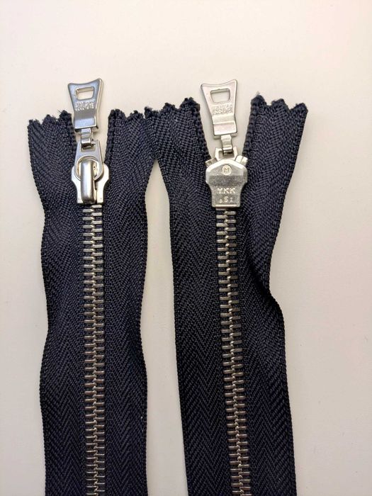 Ekskluzywny zamek YKK –HUGO BOSS. czarny, metalowy (gunmetal)