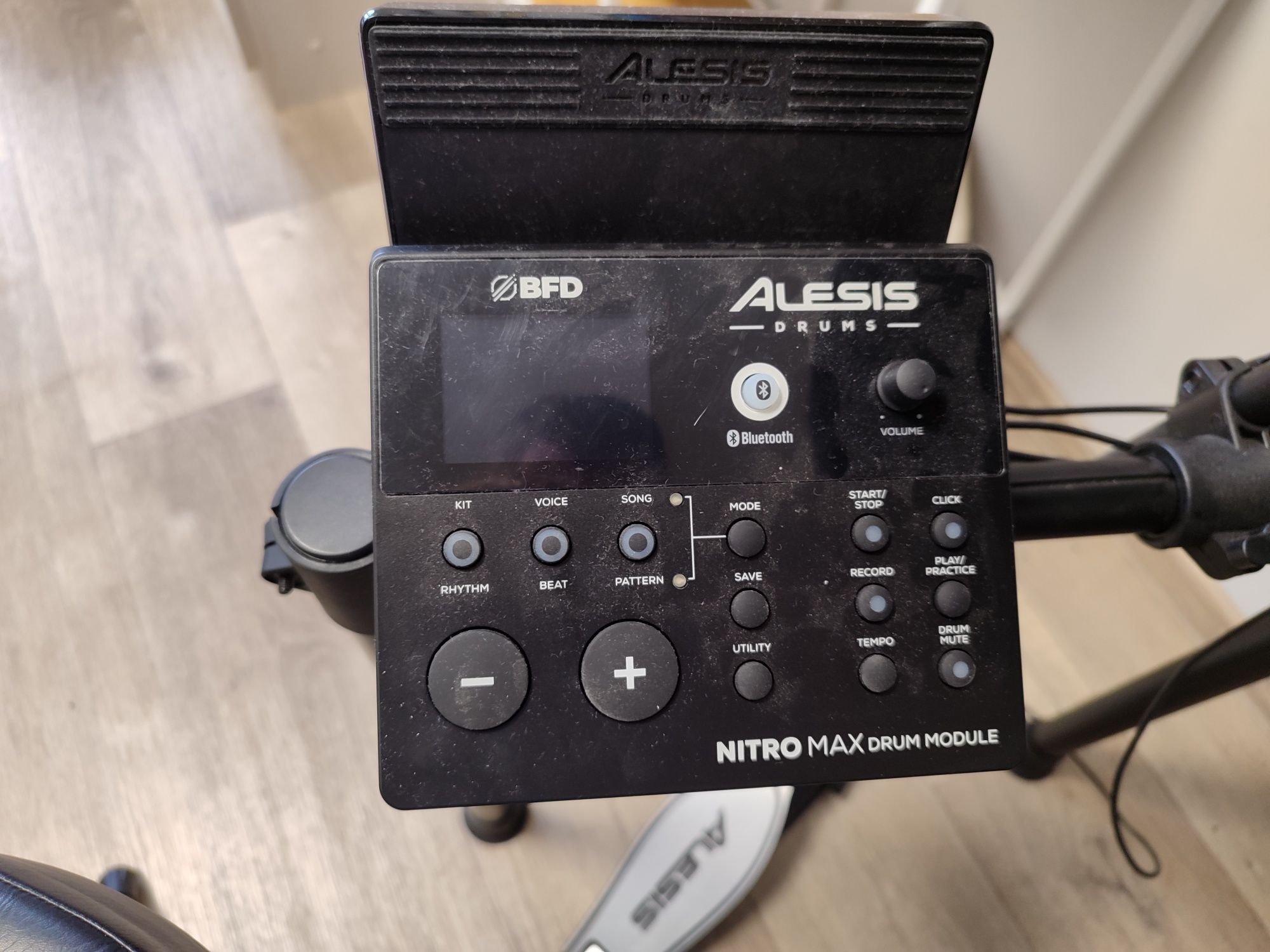 Електронна ударна установка Alesis Nitro Max Kit