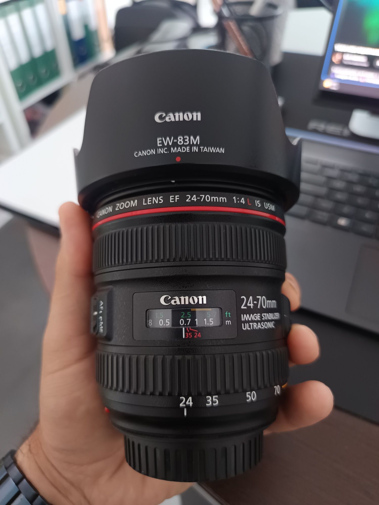 Canon EF 24-70 f/4 L macro