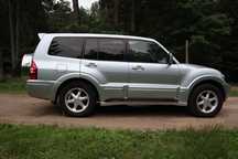 Mitsubishi Pajero Mitsubishi Pajero 3.2 DID 7 osobowy