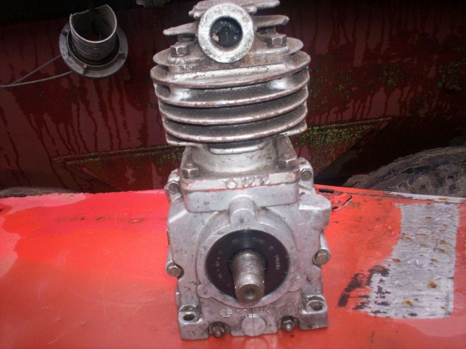 Sprężarka Ursus C-328, C-330 . C-360 -3P . C-385, 902, 904, 912, 914,