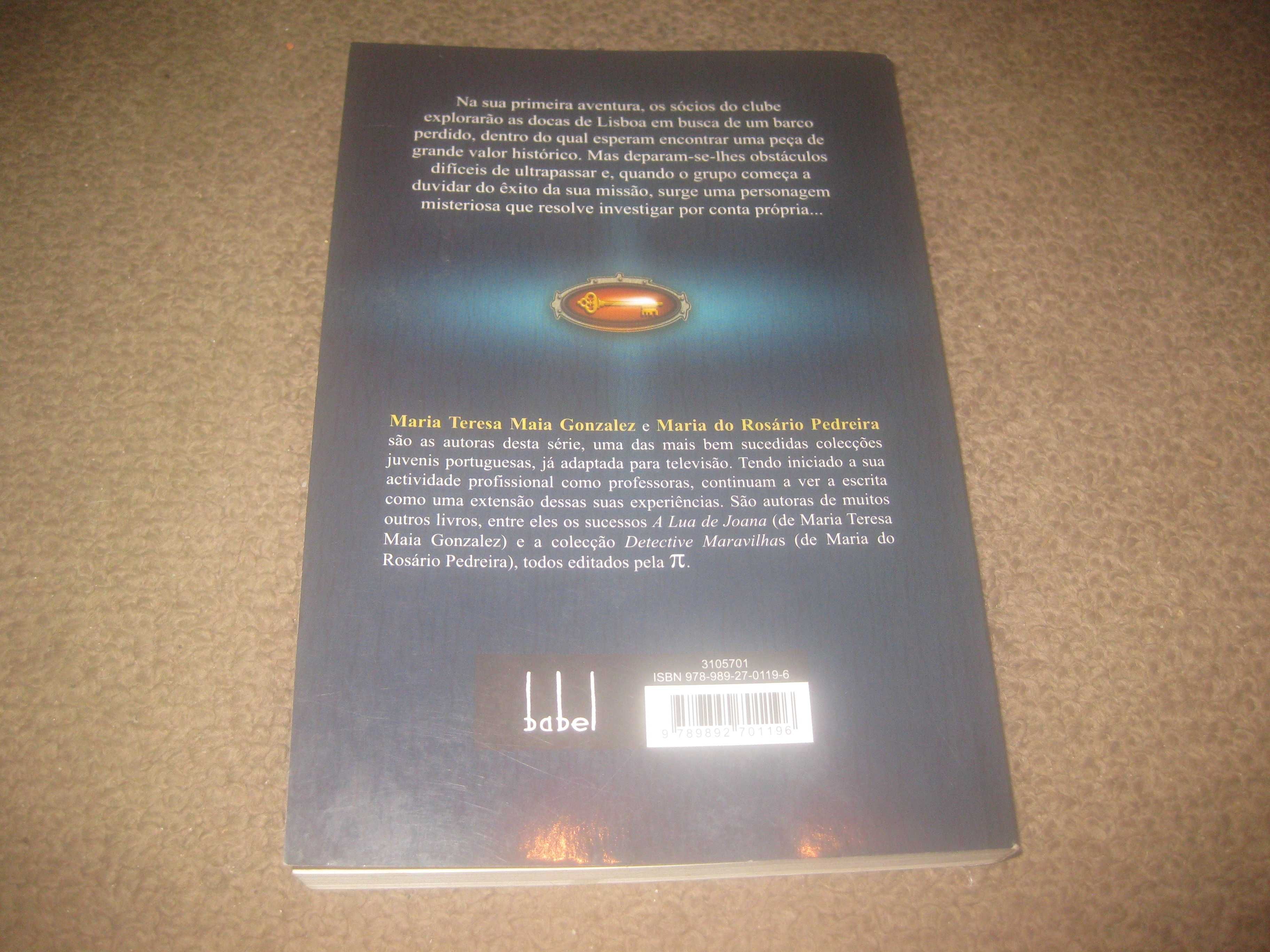 Livro "O Clube das Chaves: Entra em Acção"