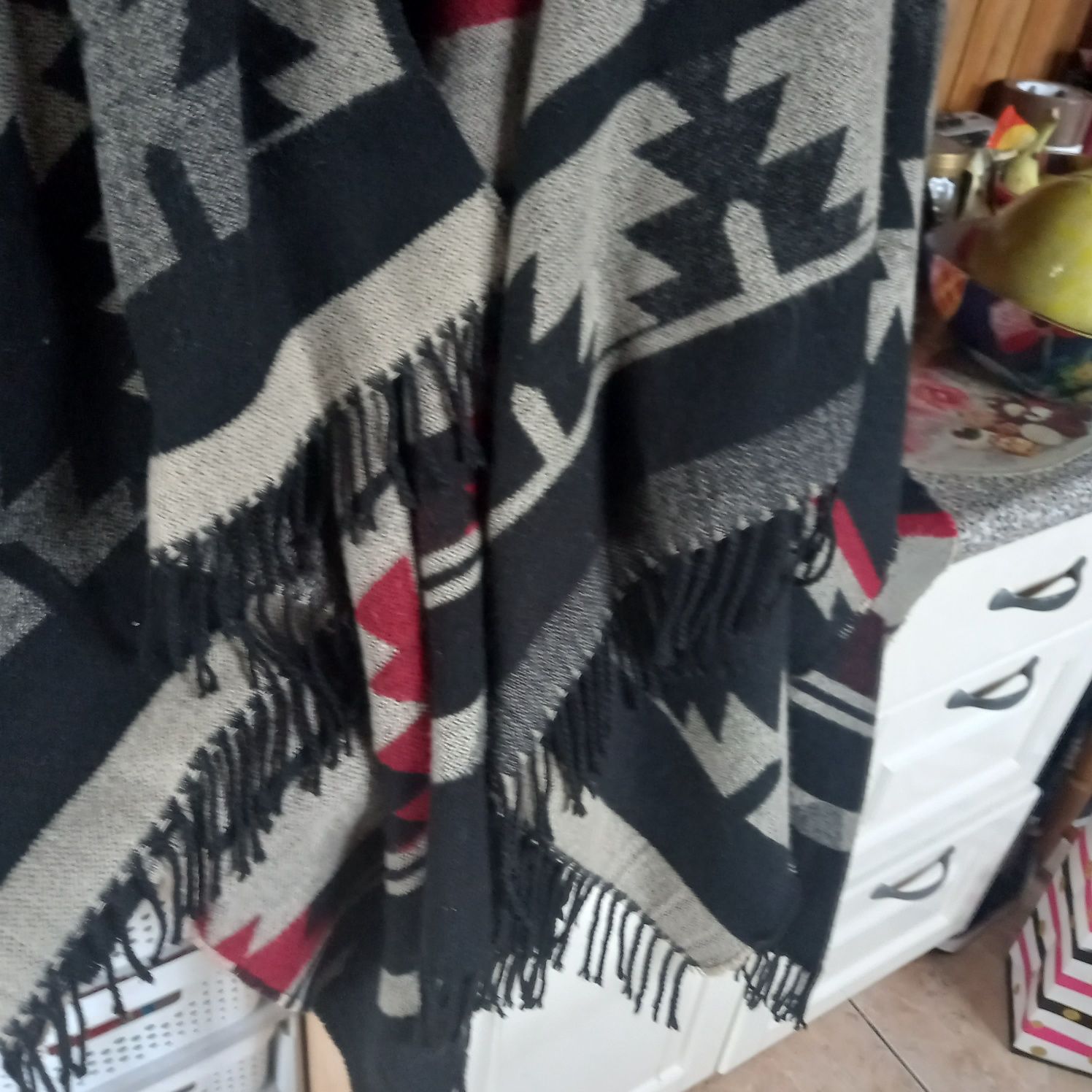 Ponczo - oryginalny wzór, stan bardzo dobry, rozmiar uniwersalny