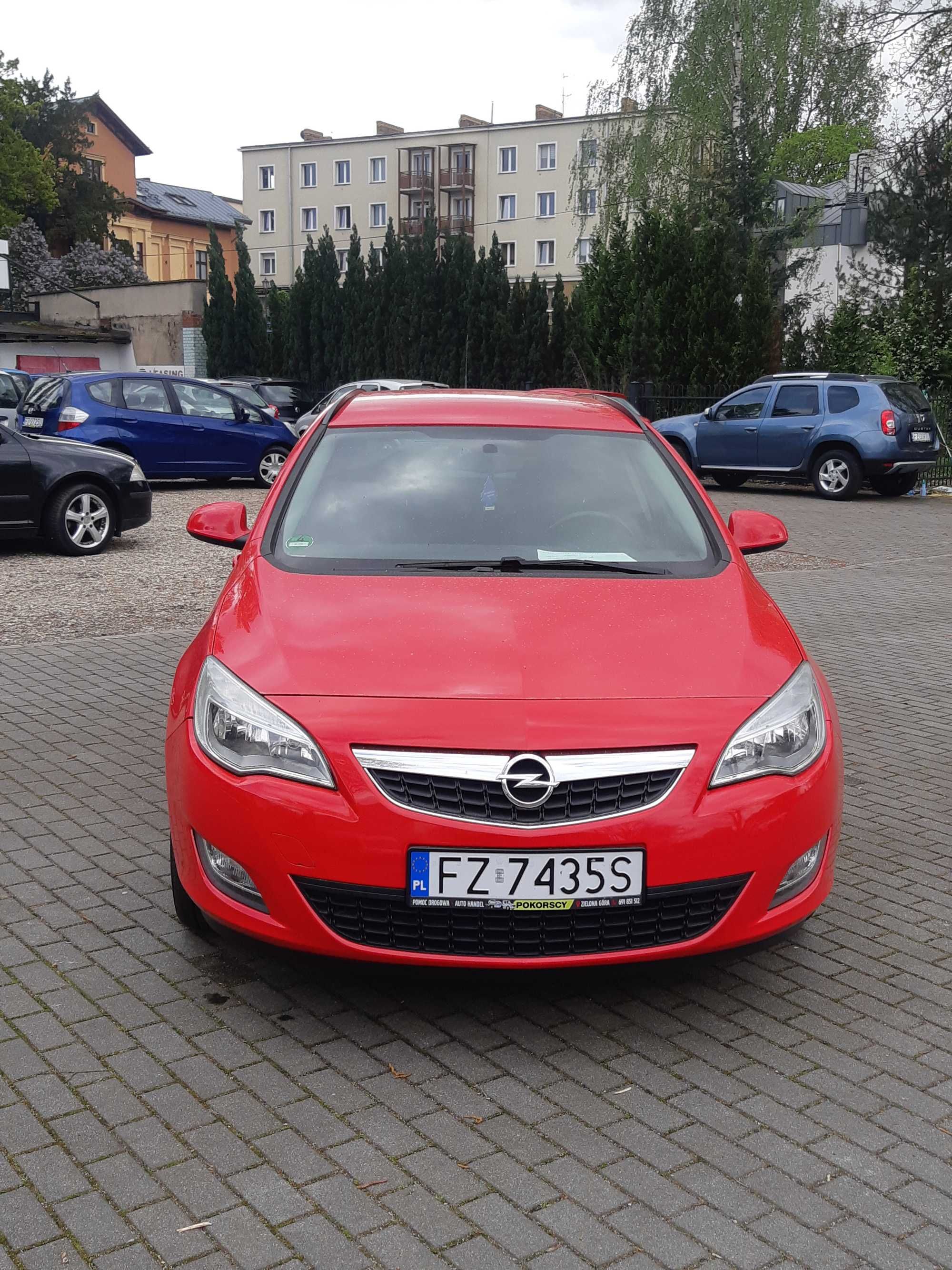 Opel Astra 1,6 2011 r