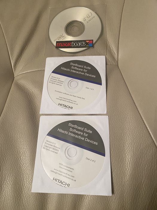 Quadro interativo Hitachi como novo