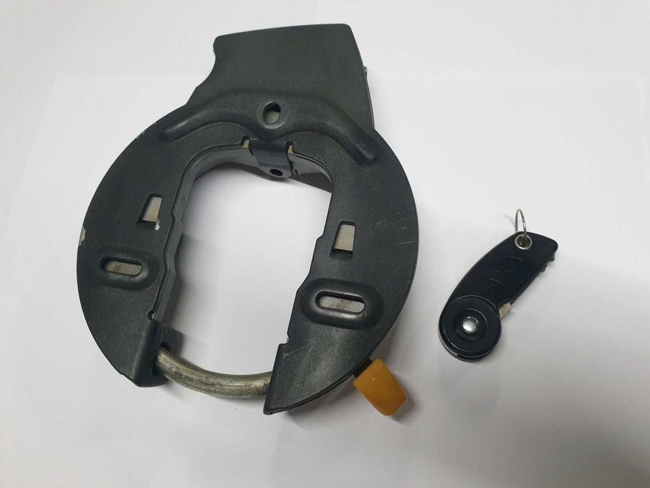 Замок Б/У AXa SL9 для блокування заднього колеса (підкова)