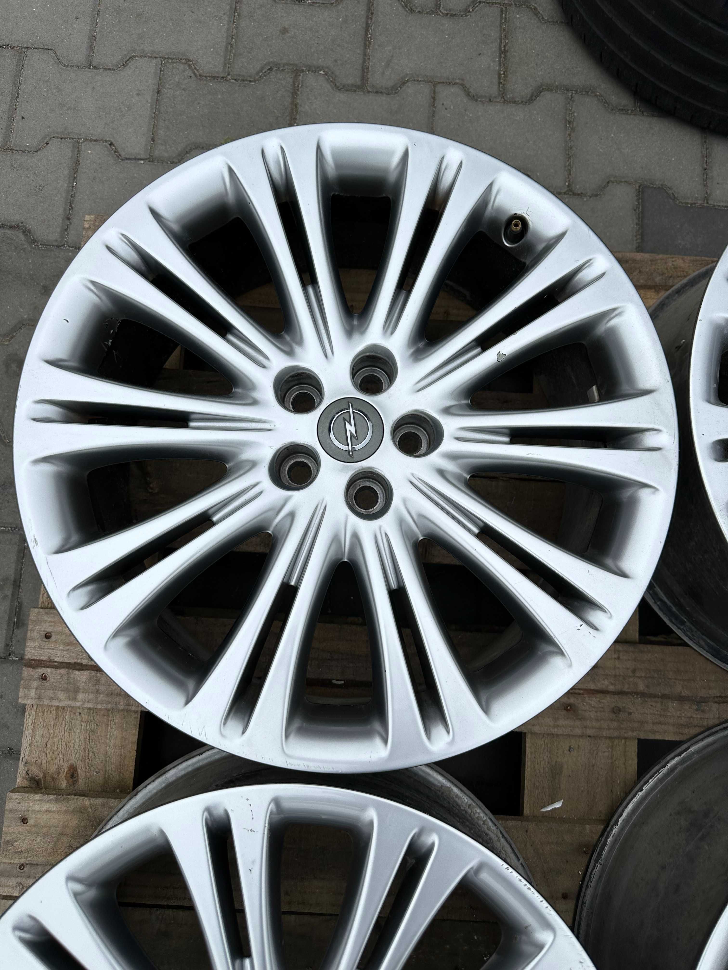 5x105 8jx19 et46 Opel Astra Mokka 19" komplet