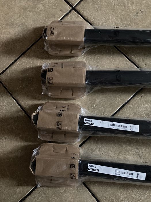 Cztery regulowane nogi do blatu - Ikea