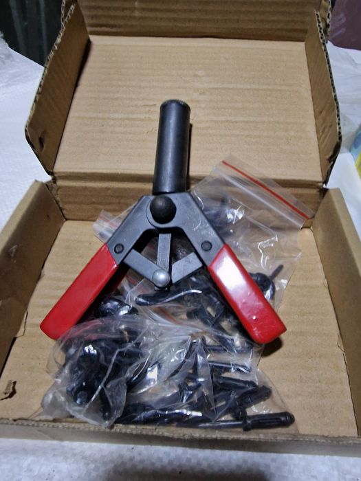 Заклепочник заклёпочник для авто с заклёпками