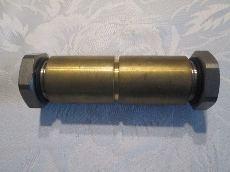 Sprzedam złączki zrywalne z zaworami do węża do tankowania gazem LPG