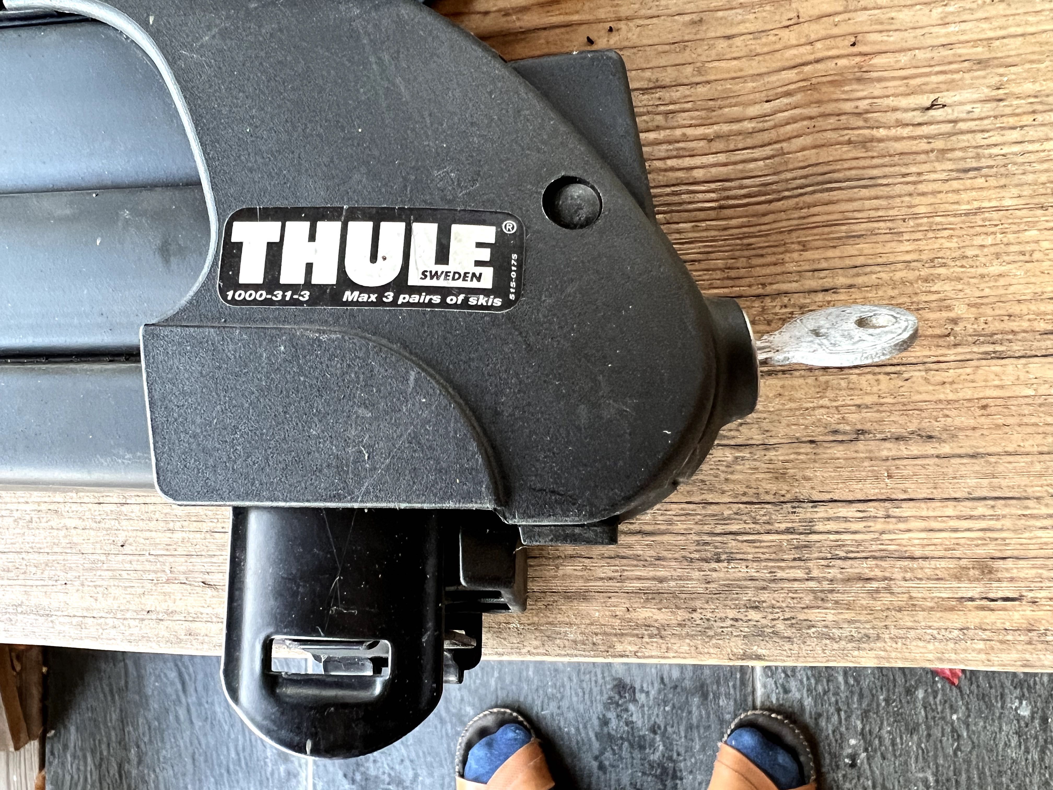Bagażnik dachowy, uchwyt na narty, deskę THULE