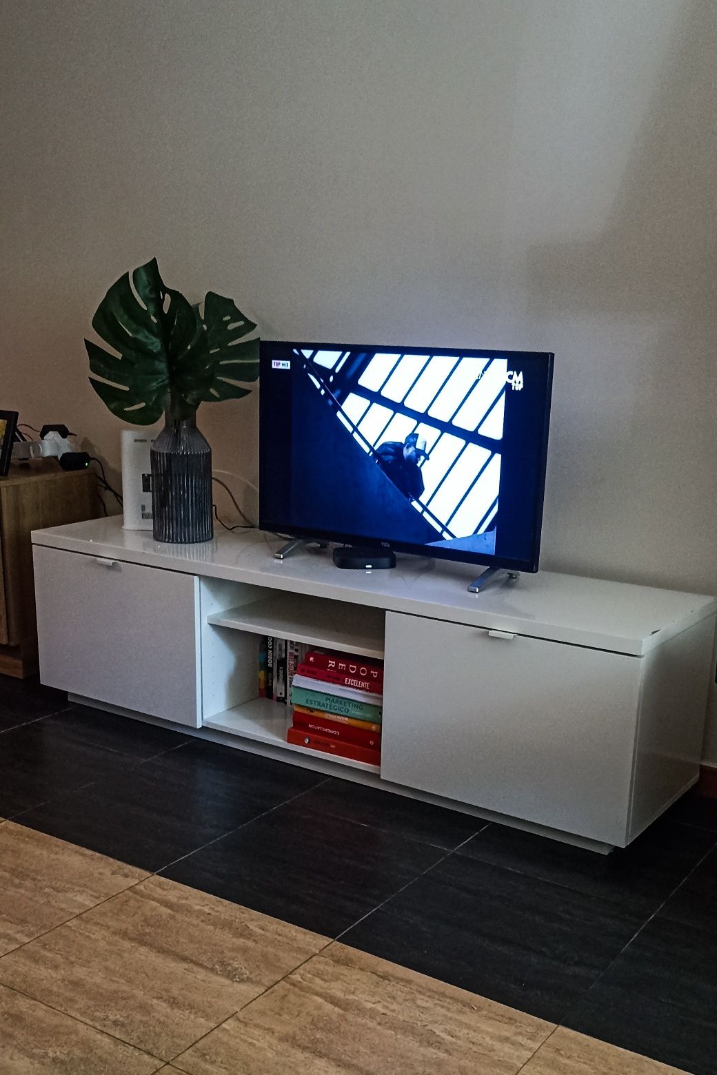 Móvel de TV IKEA Byas