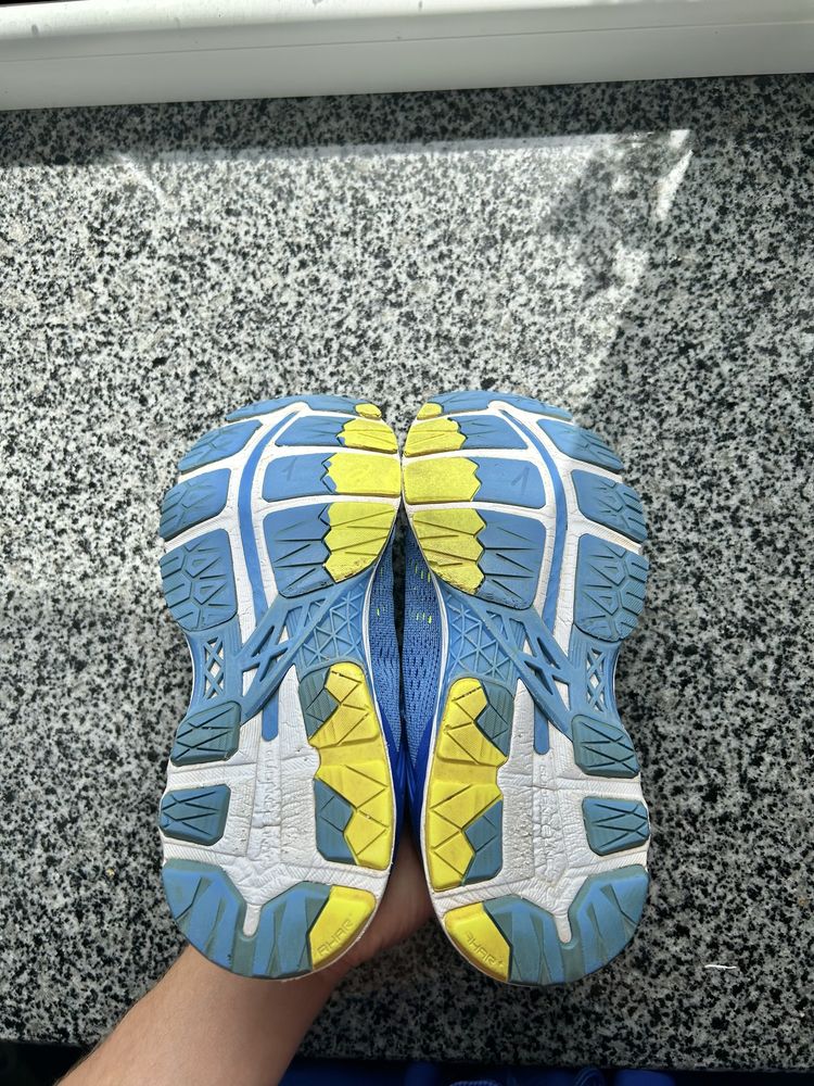 кросівки asics , 39 розмір