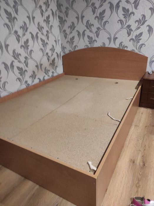 Кровать двуспальная