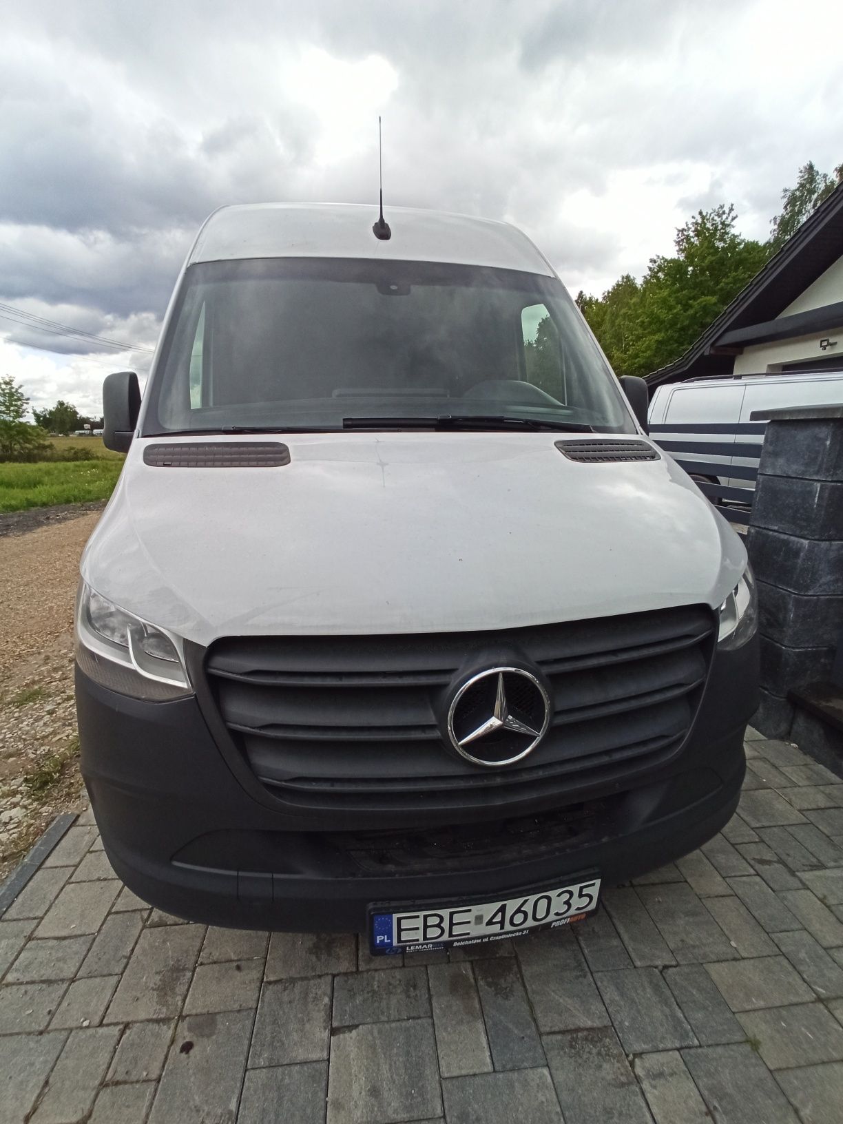 Mercedes-Benz Sprinter 907