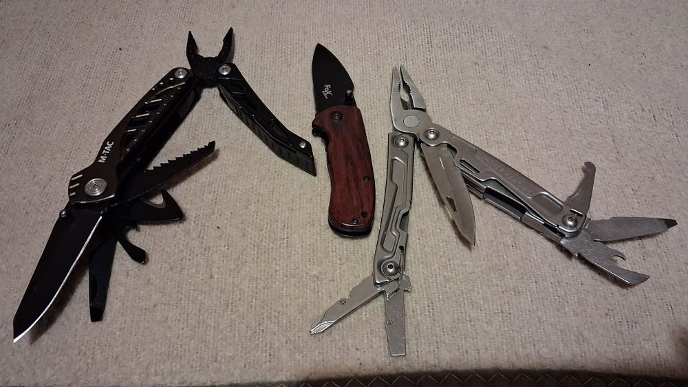 Ns sprzedaż  Zestaw noży.