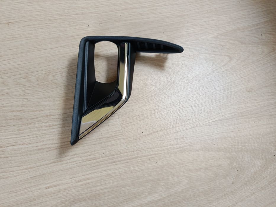 Toyota Land Cruiser J150 kratka zderzaka lewa