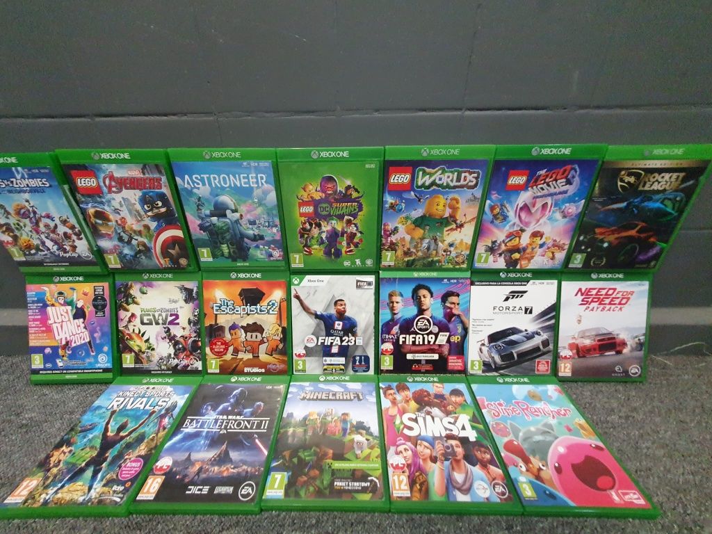 Xbox one S 1000gb + 2pady