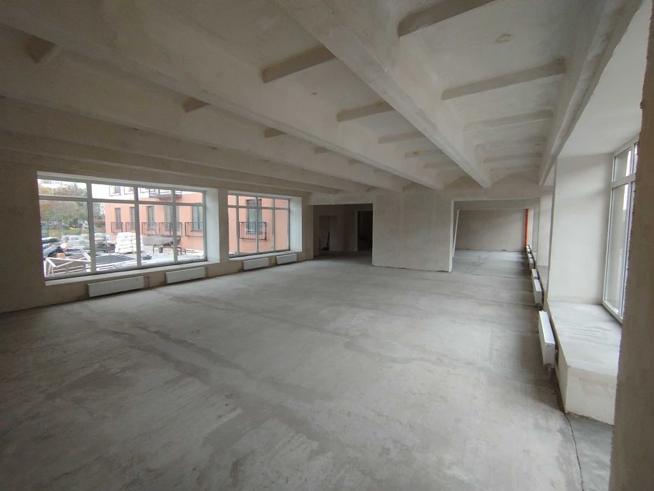 Оренда магазину 382 кВ.м.