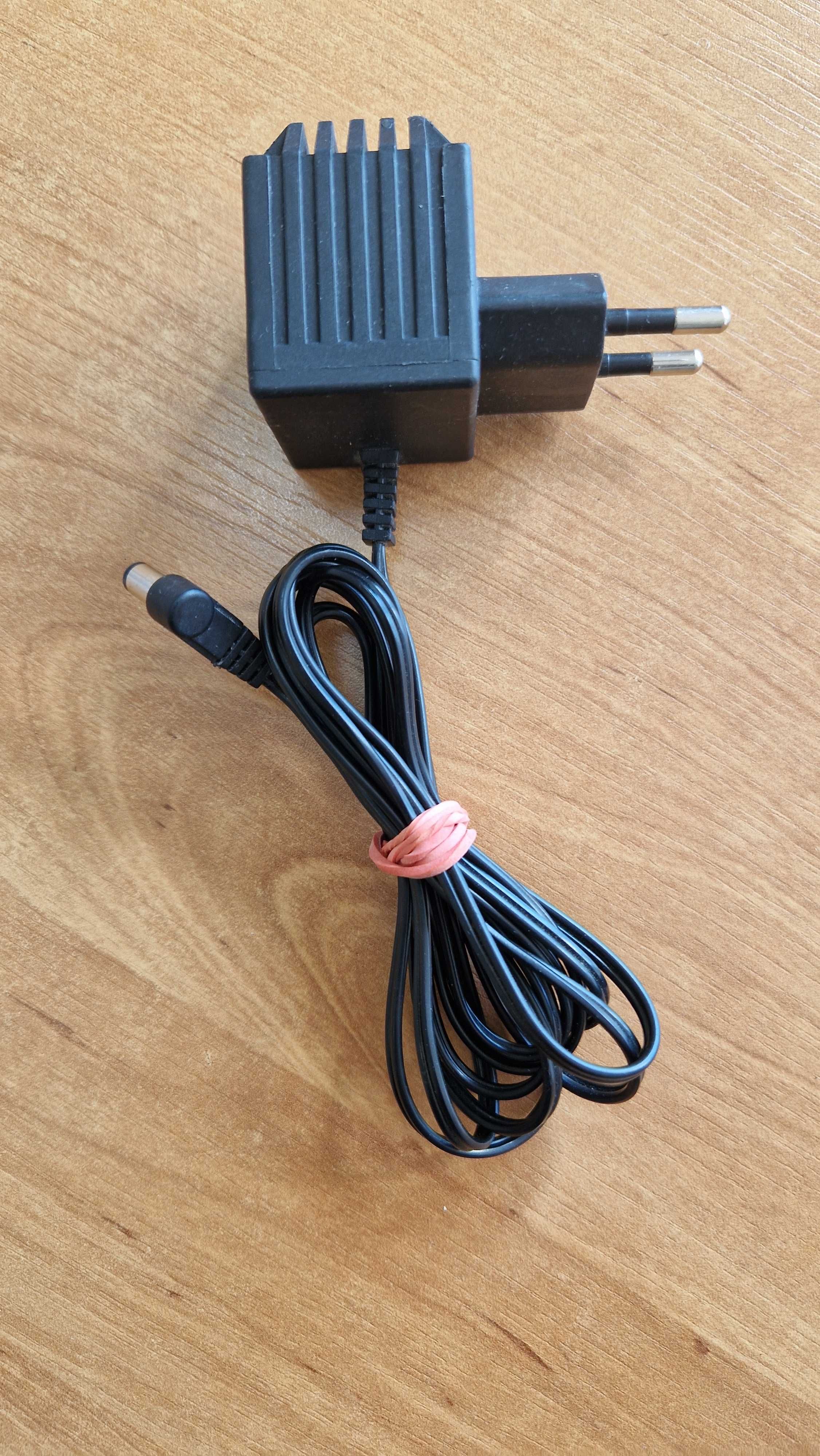 Zasilacz 9.5V AC 400mA wtyk 5,5/2,5 SALCOMP C39280-Z4-C501