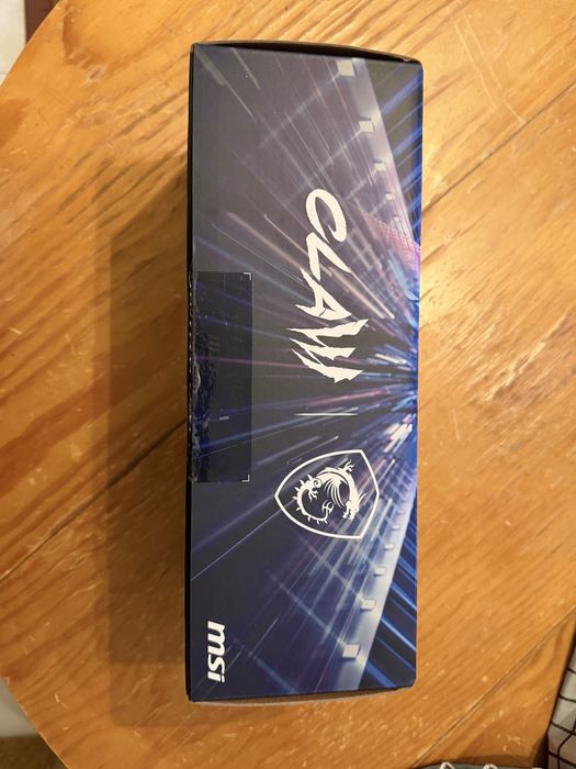 MSI Claw 8AI+ nunca usada