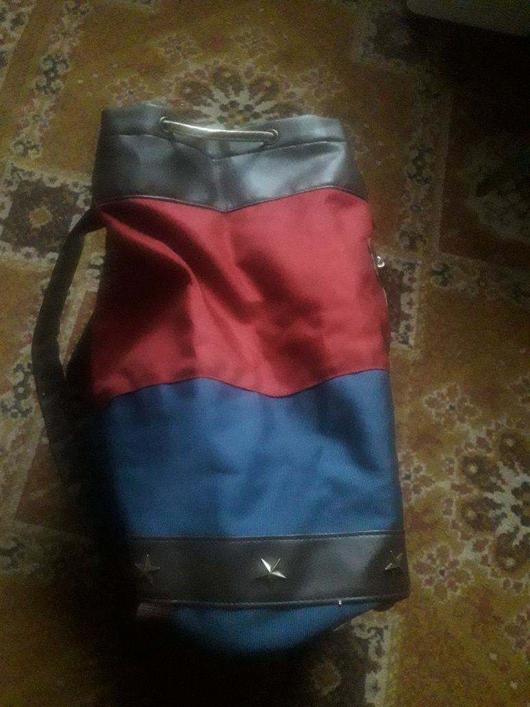 Рюкзак спортивно-оригинальный