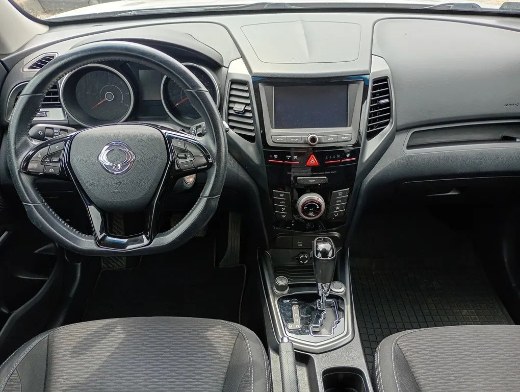 SsangYong/KGM XLV I rej. 2017 Salon PL Automat Stan bardzo dobry !!!