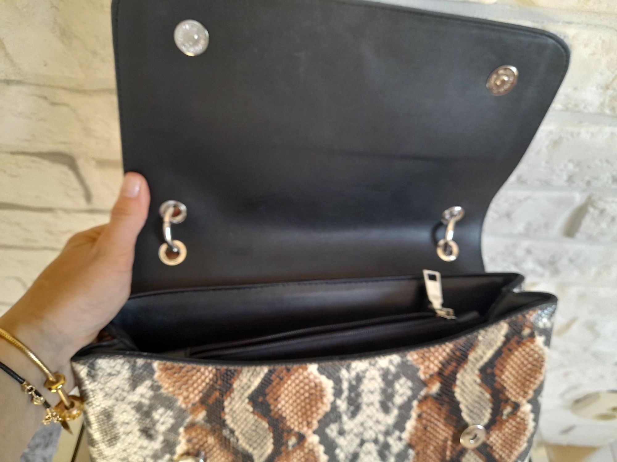 Nowy Model Guess!