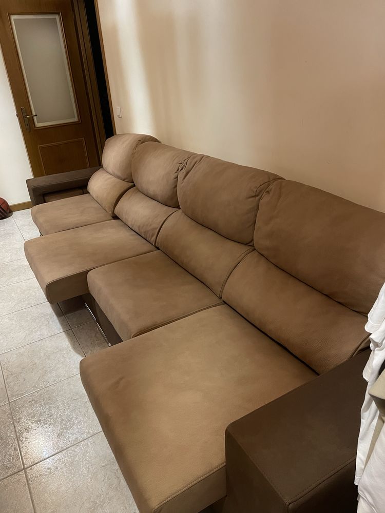 Sofá Chaise Long em Bom estado  – Conforto e Elegância