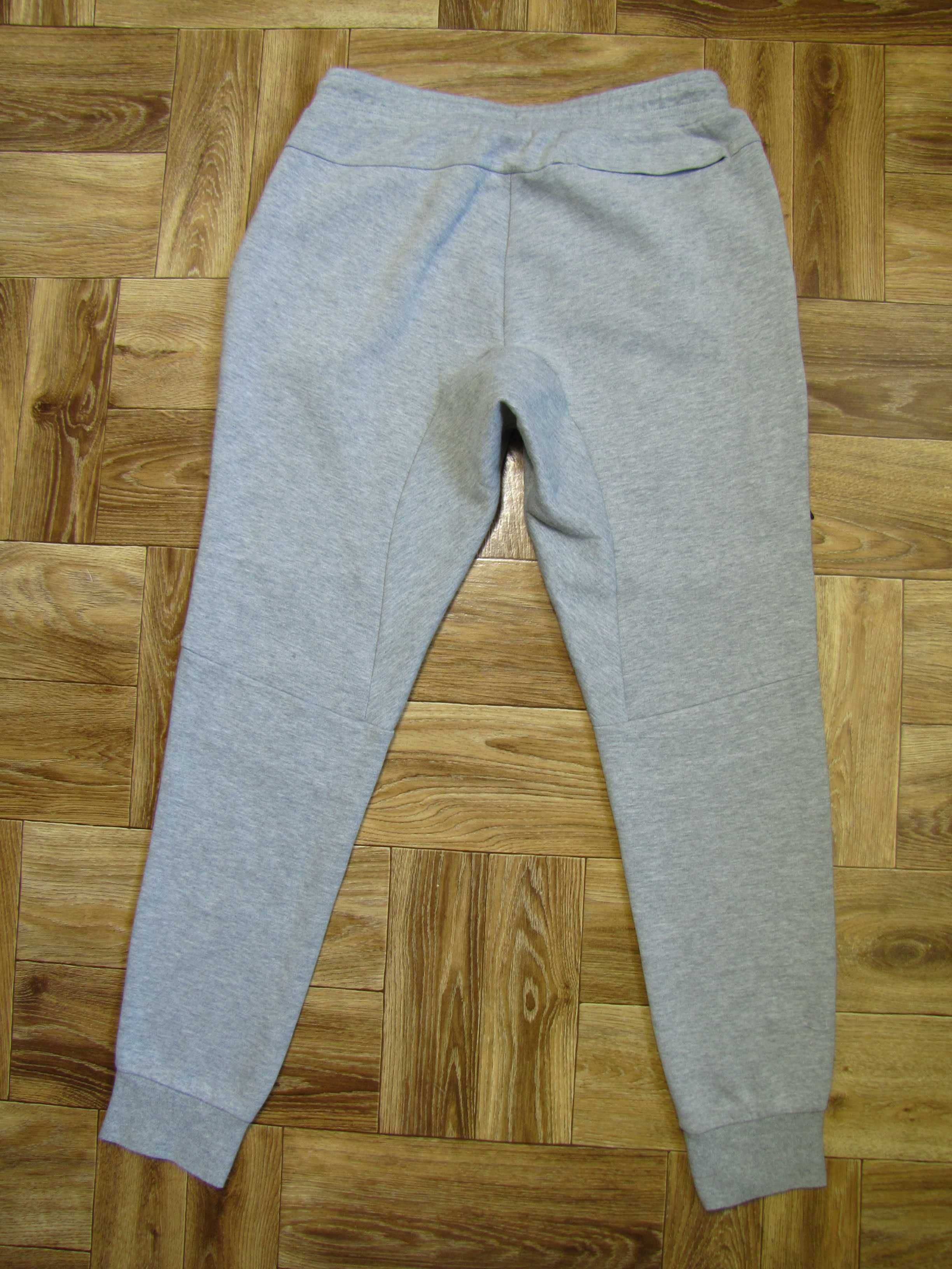 Spodnie Nike Tech Fleece