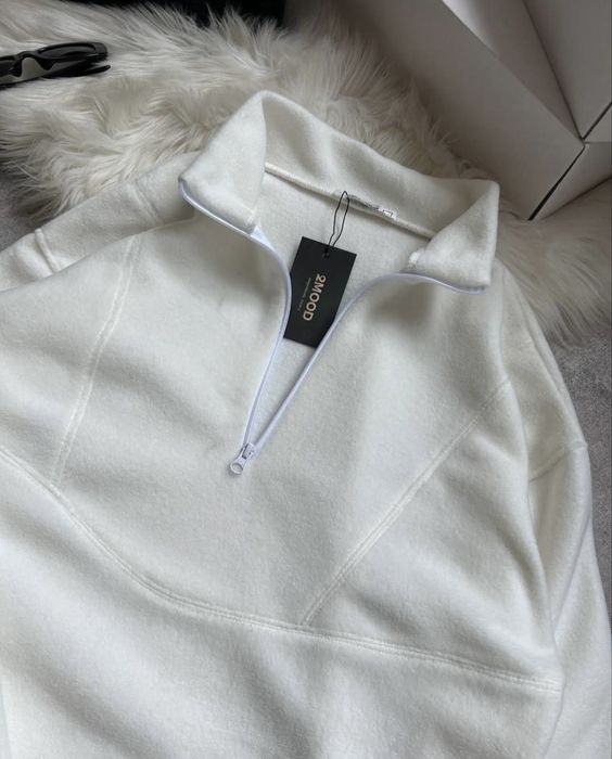 Флісовий костюм в молочному кольорі