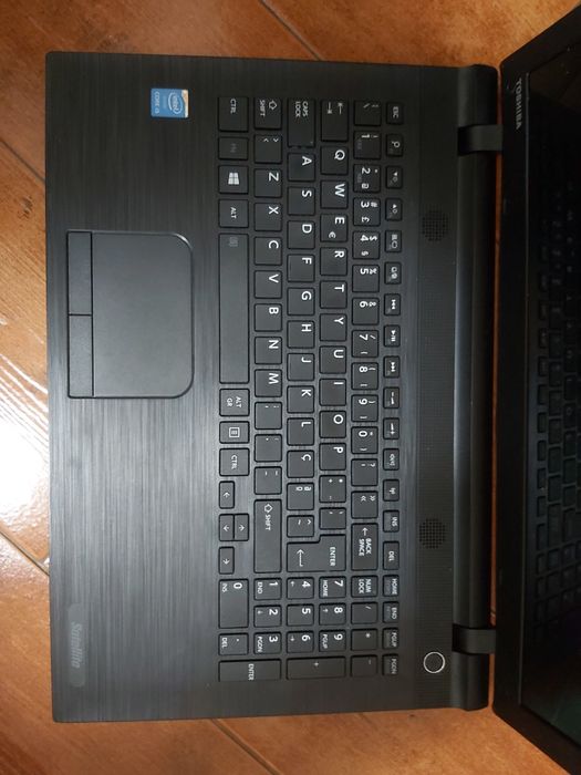 Portátil Toshiba C55-c- Intel i5