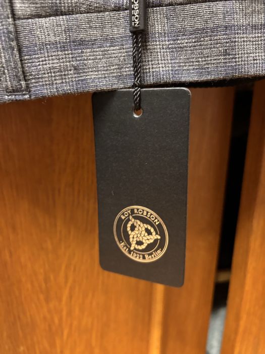 Костюм чоловічий розмір (S-48) НОВИЙ!