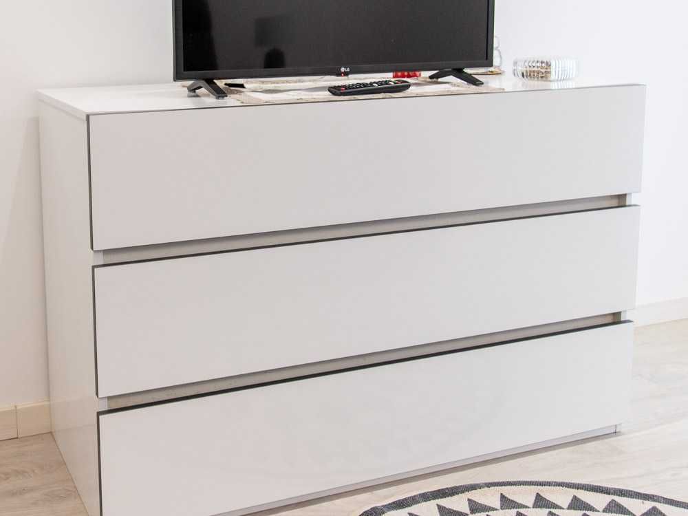 quarto casal cama de ferro  branco com 6 Peças