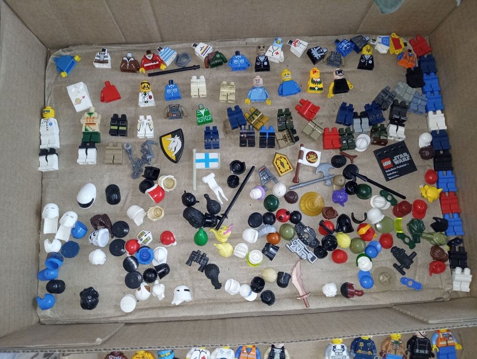 Фігурки, тварини, аксесуари лего