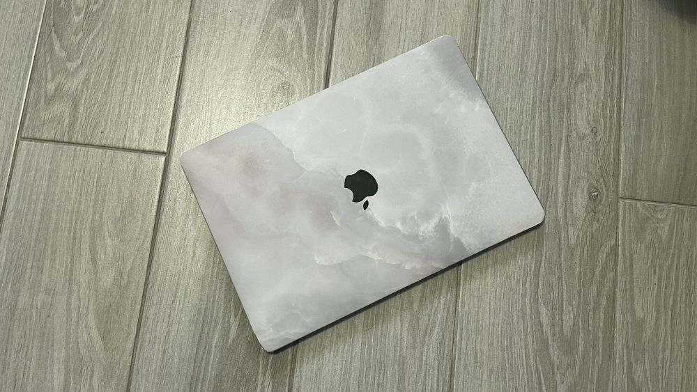 MacBook Air  M1 • 8 ГБ RAM