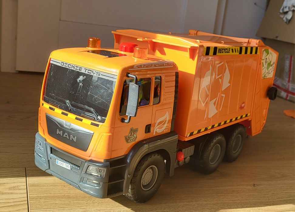 Śmieciarka firmy Dickie 50cm