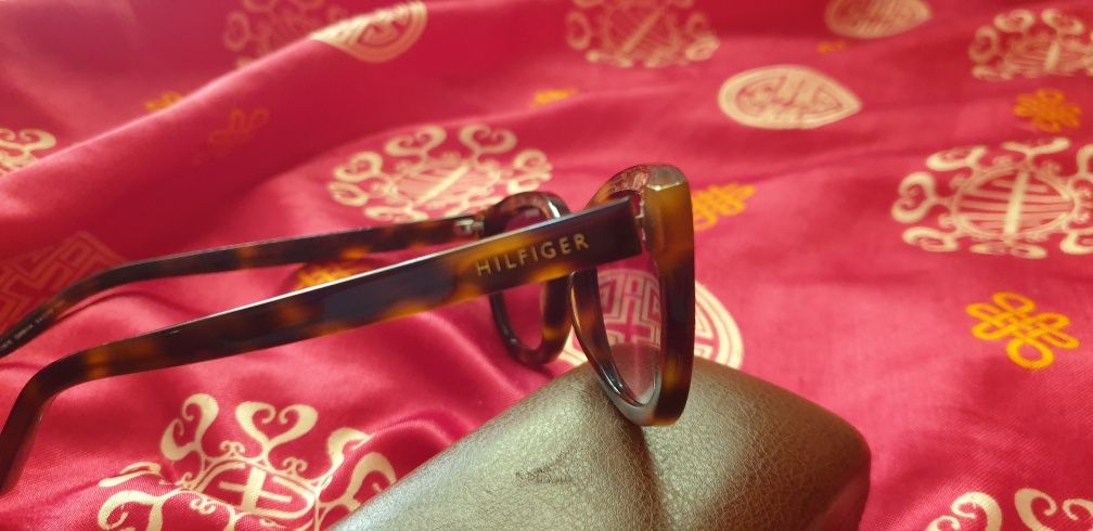 Tommy Hilfiger okulary przeciwsłoneczne panterka brązowe TH 1116/S