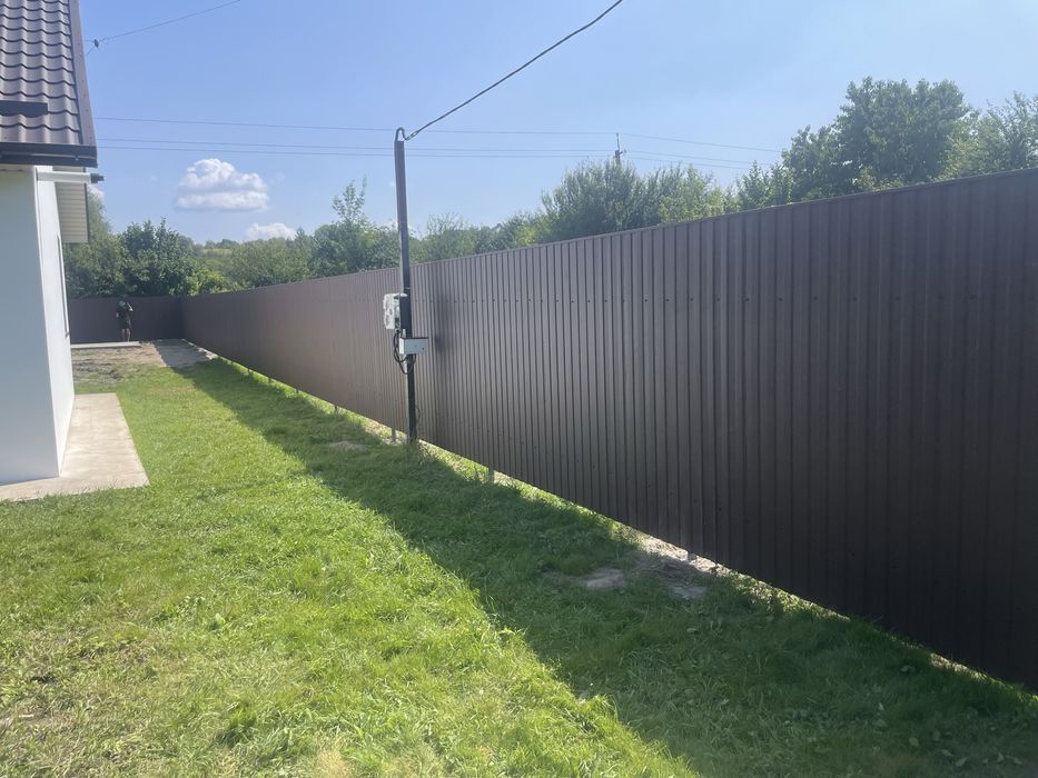 Виконуємо  монтаж заборів, бетону