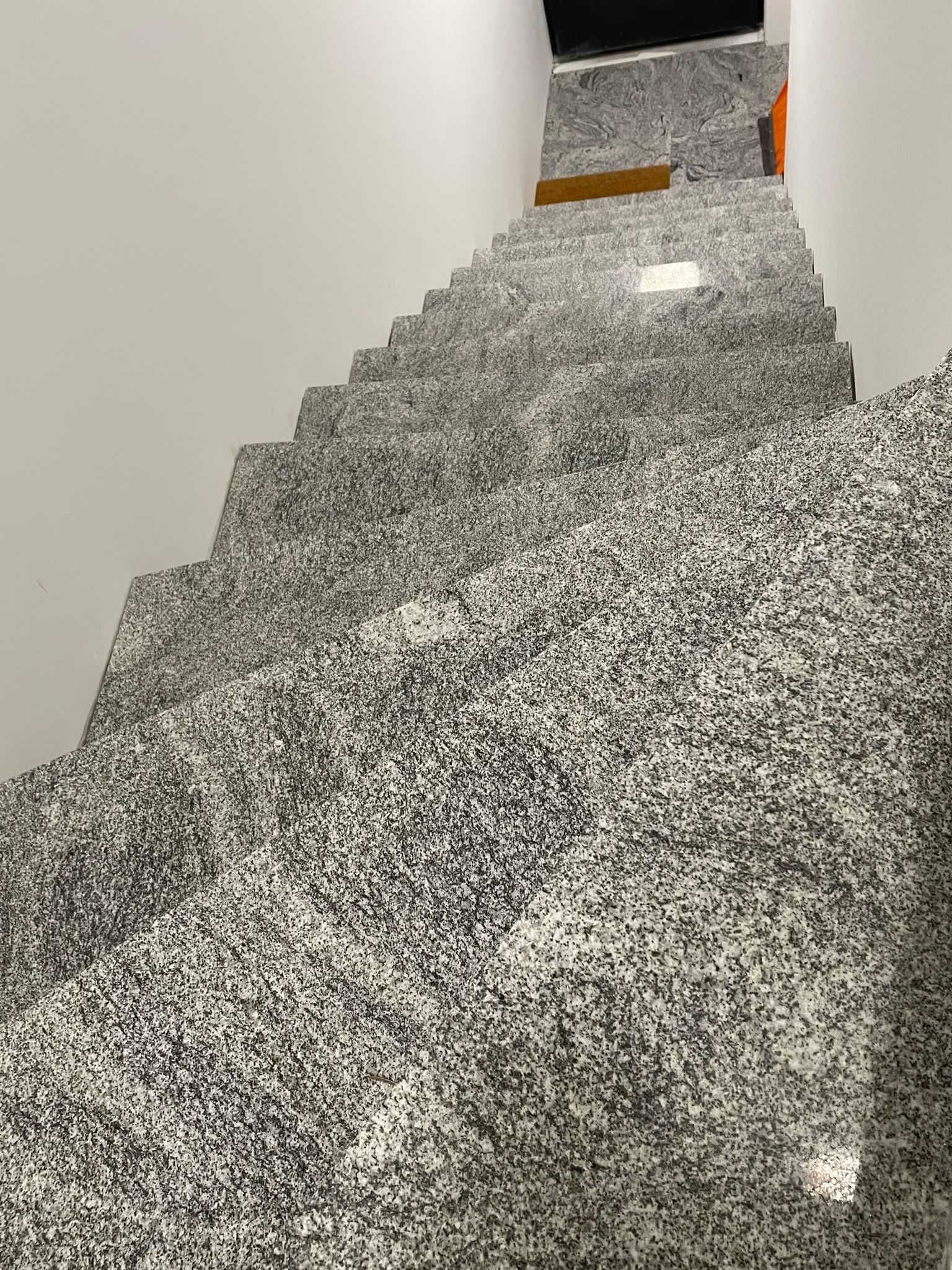 Stopień granitowy Royal Juparana poler schody 150x33x2 cm lub 3 cm