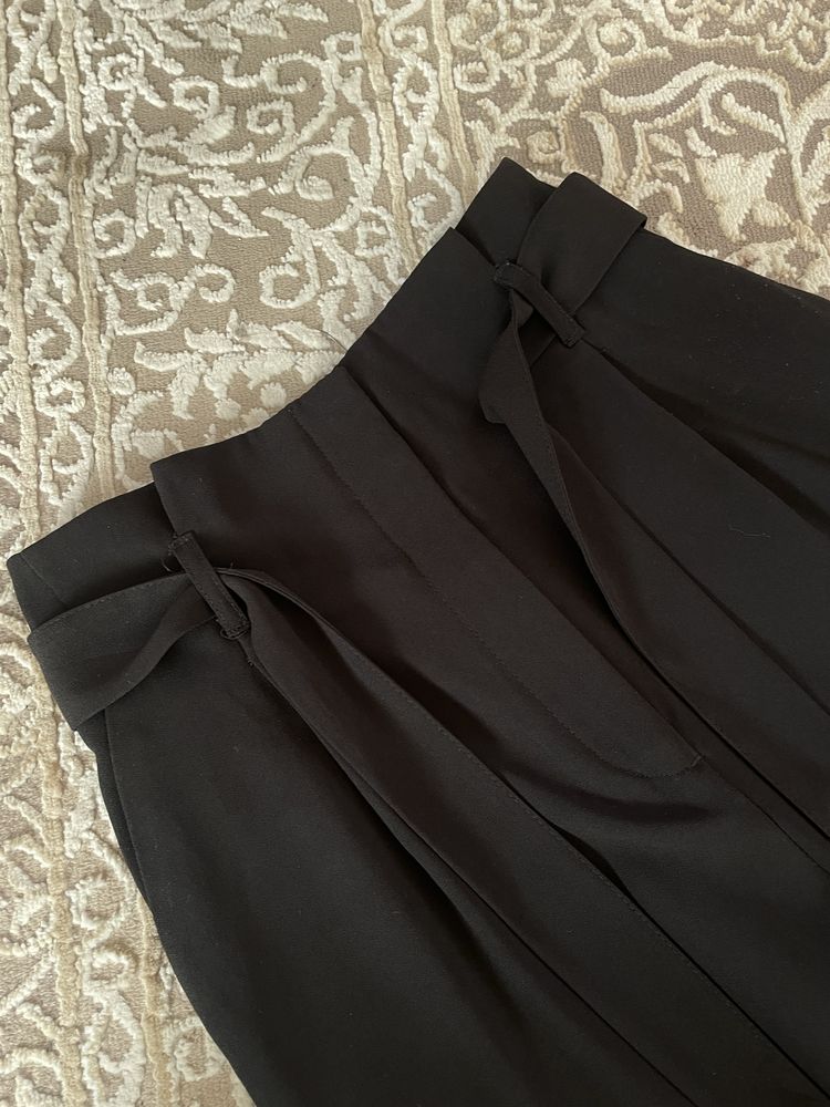 czarne spodnie garniturowe xs hm
