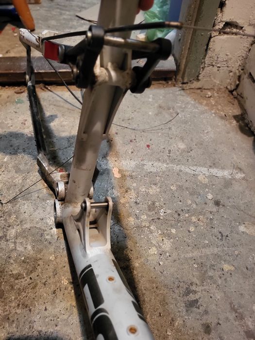 Rama full Focus EDGE 21 cali rozmiar kół 26