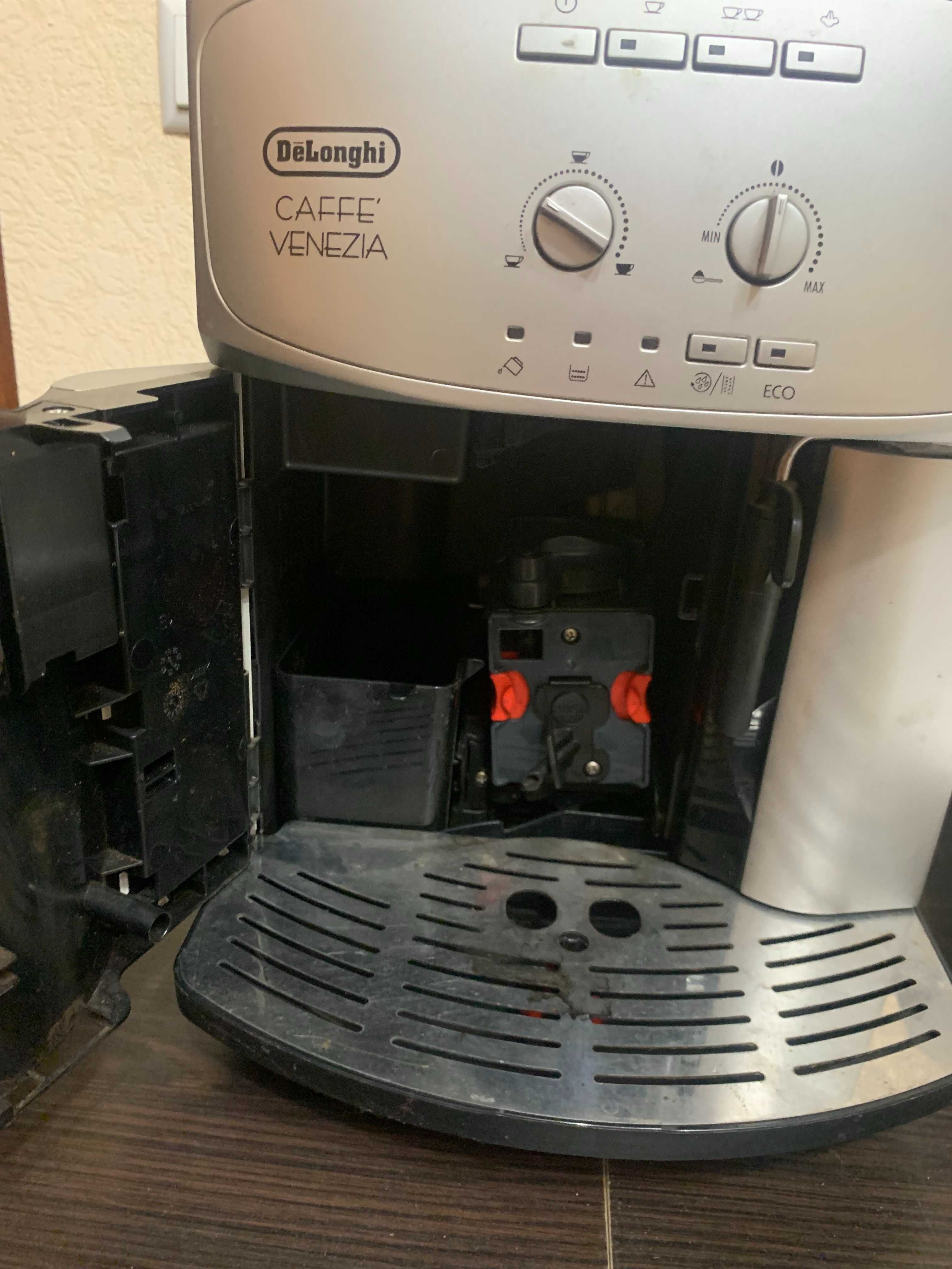 Кавомашина DeLonghi Caffe Venezia ESAM2200.S офіційна