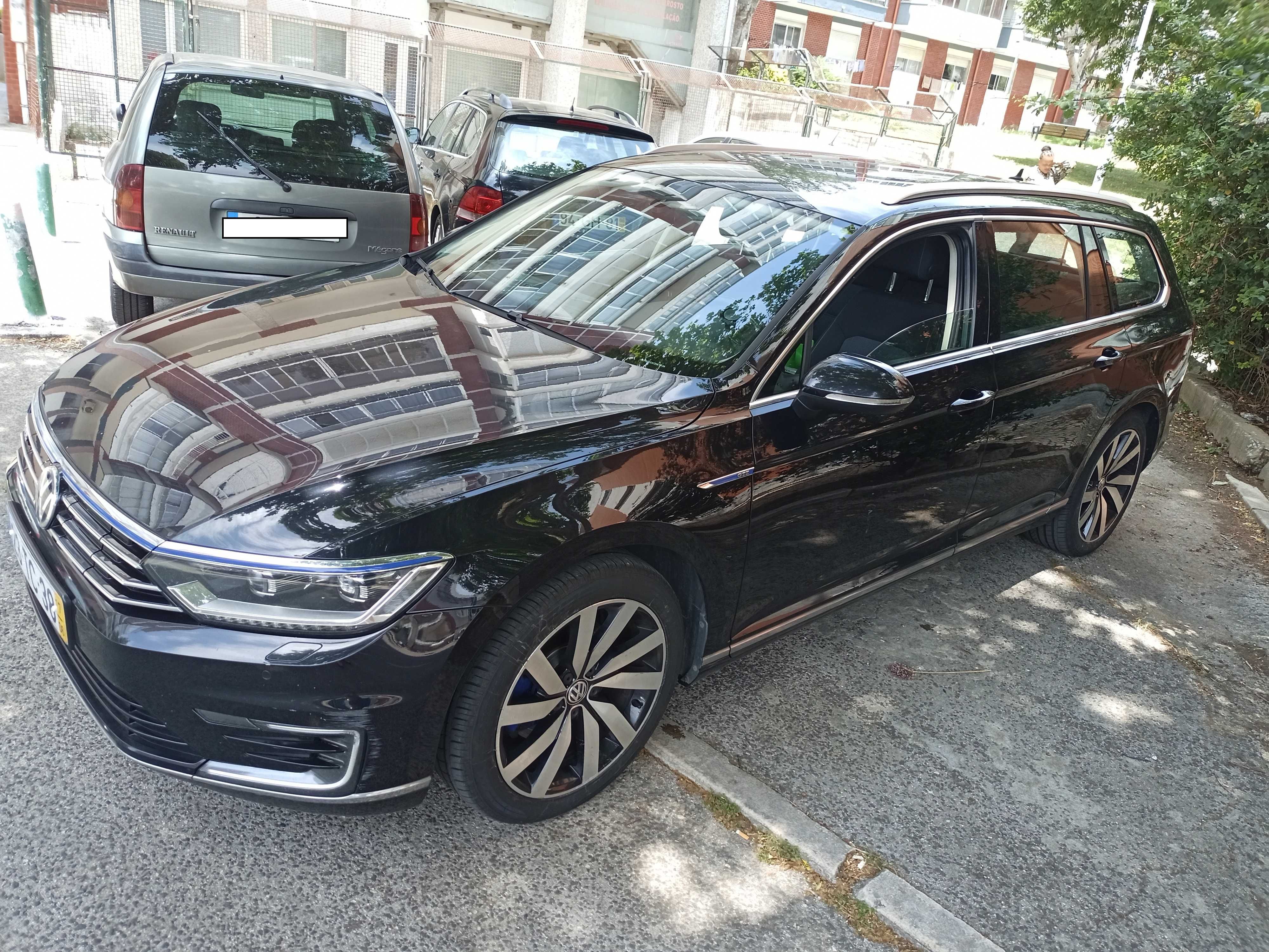 Passat GTE - Hibrido - Completo e confortável