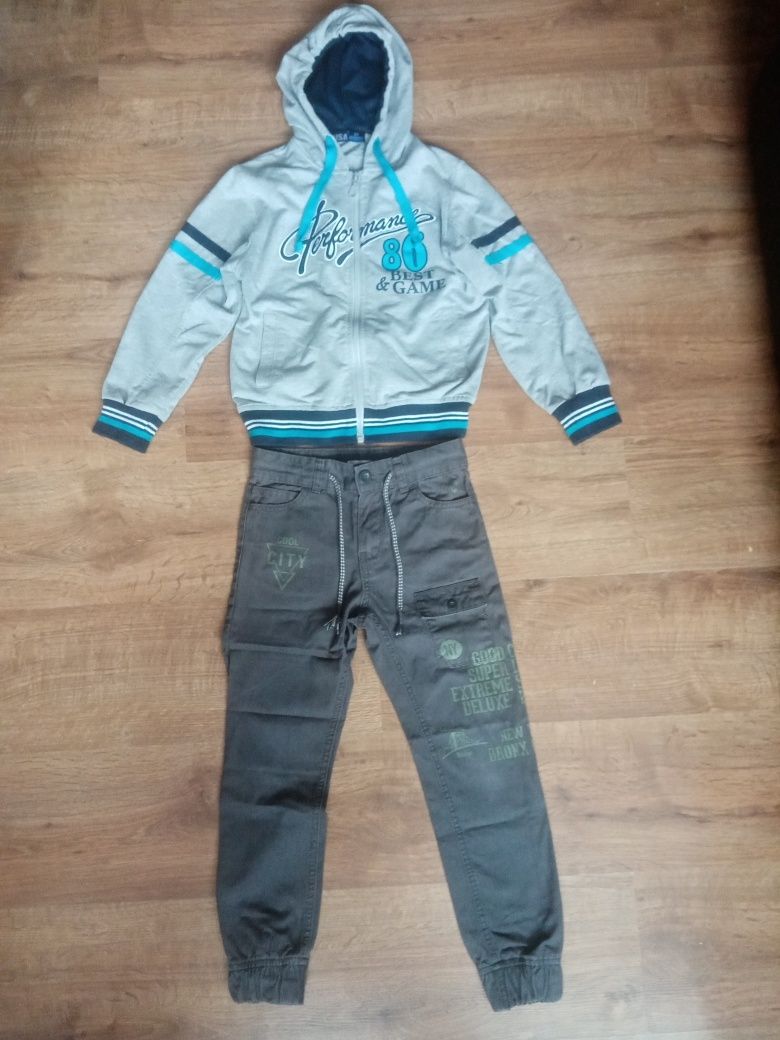 Spodnie plus bluza z kapturem