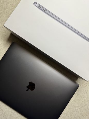 Apple MacBook Air M1 (2020) 8 RAM 256 SSD