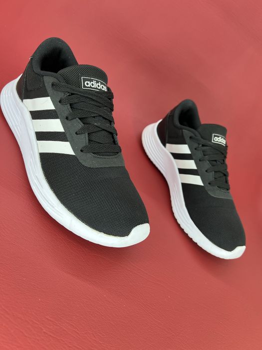 кросівки 38р.Adidas Lite Racer 2.0